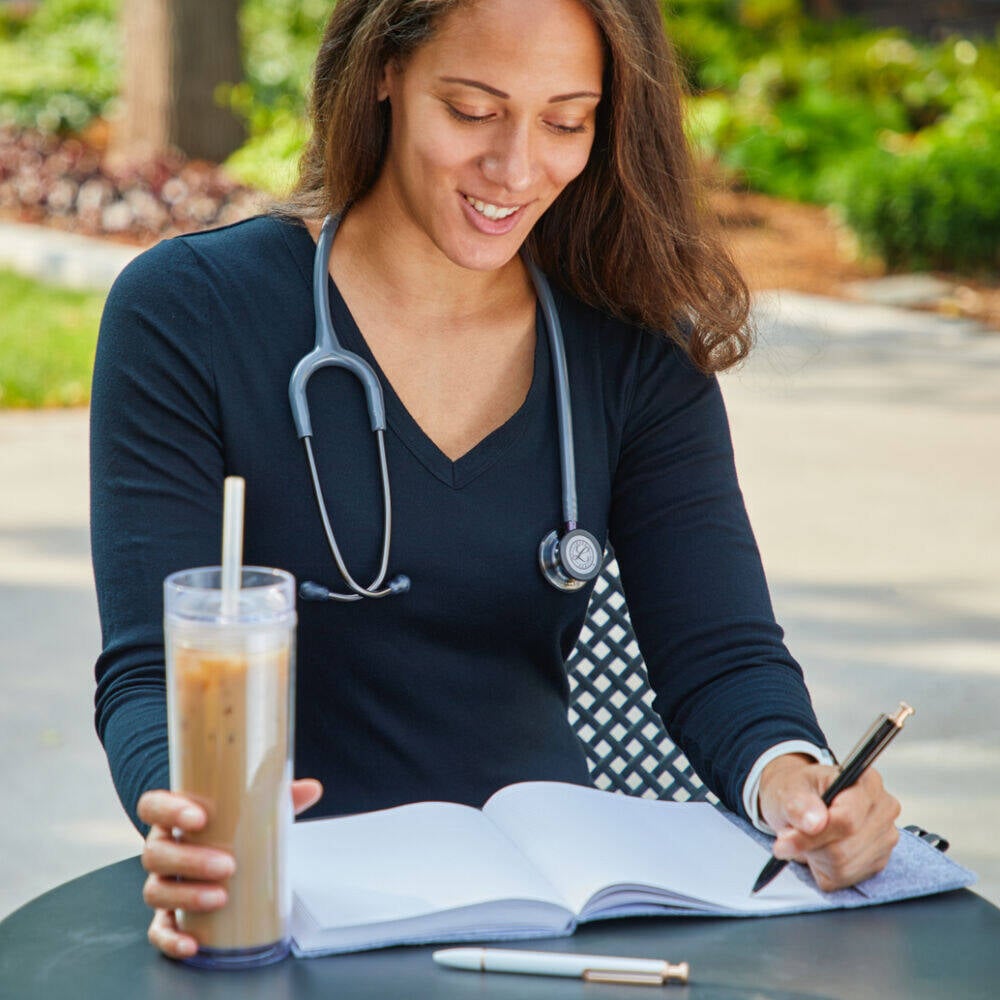 Fonendoscopio Littmann® Classic III Gris Smoke 5873 + Estuche